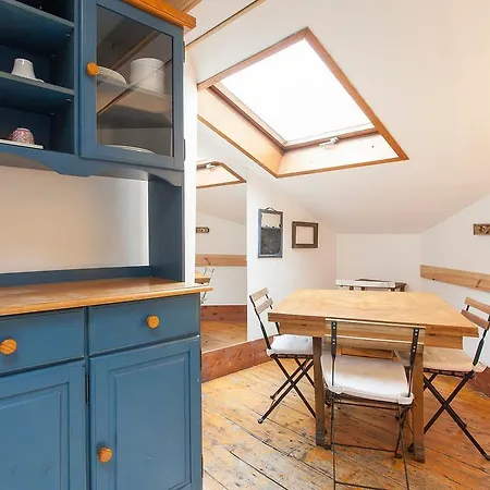 Penthouse With A View In The Centre Daire